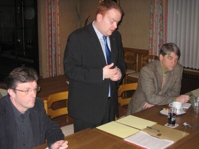 Dr. Matthias Krell, Andreas Hundhausen und Bernd Becker nahmen die Hinweise zur Schülerbeförderung entgegen.